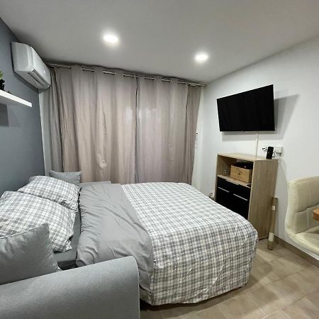 2 Pieces Climatise-Wifi / 4 Voyageurs / Boxe Prive / 2 Piscines / 2 Tennis / Petanque / Pingpong Antibes Exterior photo